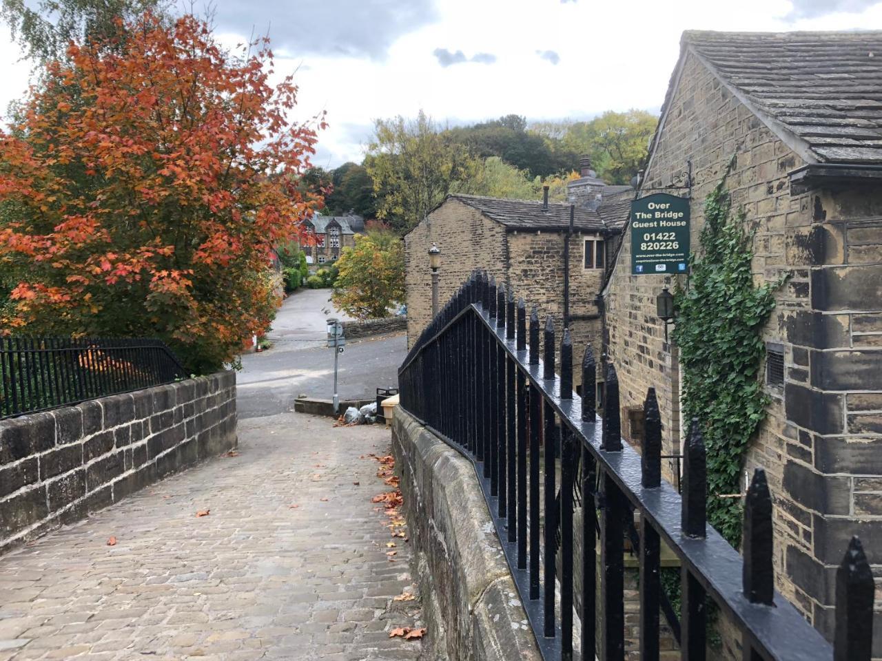 Over The Bridge Guest House Ripponden Exterior photo