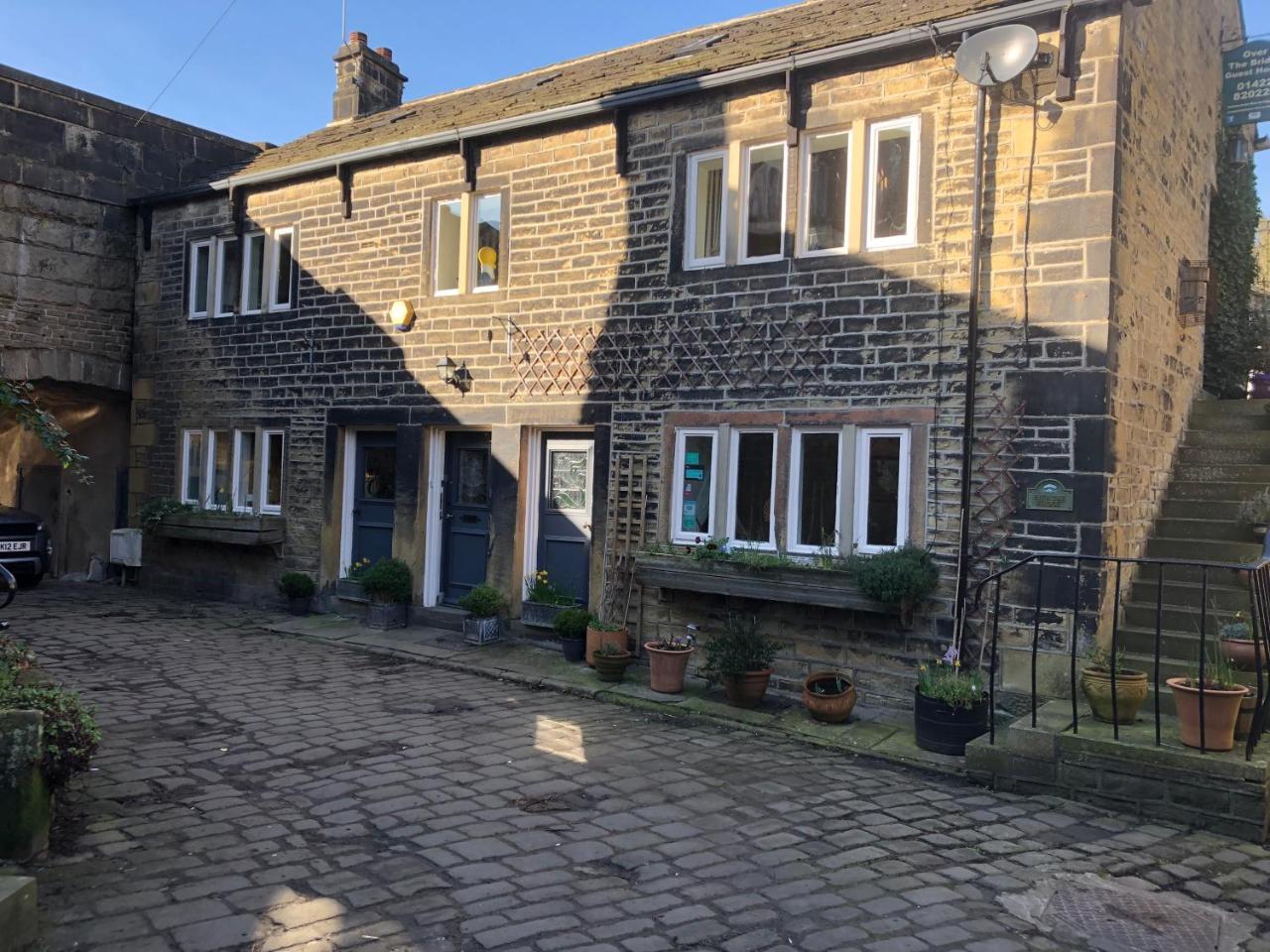 Over The Bridge Guest House Ripponden Exterior photo